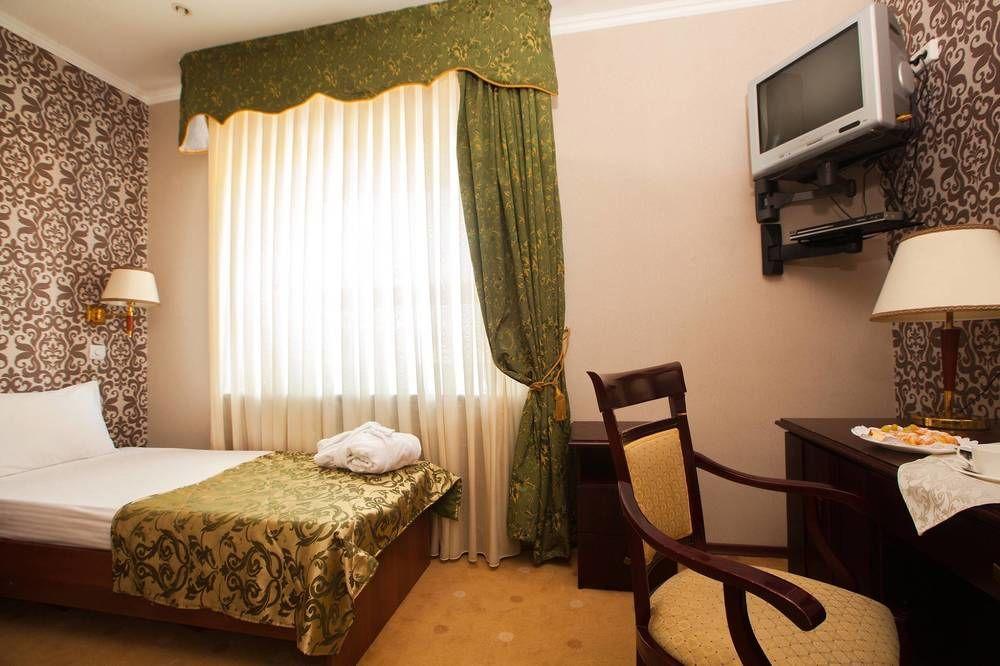 "Rush Hotel" Nur-Sultan  Exterior photo